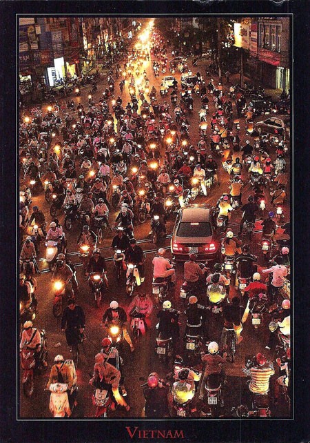 Khủng cảnh đường phố như thế này đã trở thành một nét đặc trưng của Việt Nam trong con mắt du khách quốc tế. Ảnh của thành viên Lew2424.